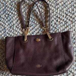 NWOT Coach Pebbled Leather Tote in Plum with Gold Hardware
